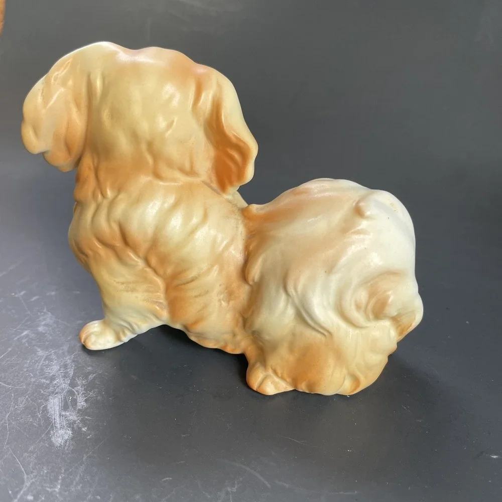 Vintage PEKINGESE Dog Figurine Fluffy Long Hair Blonde Made in Japan‎